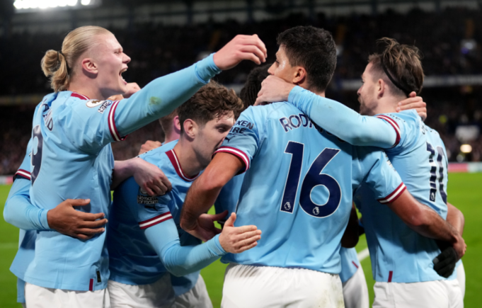 Jogador Manchester City embriagado